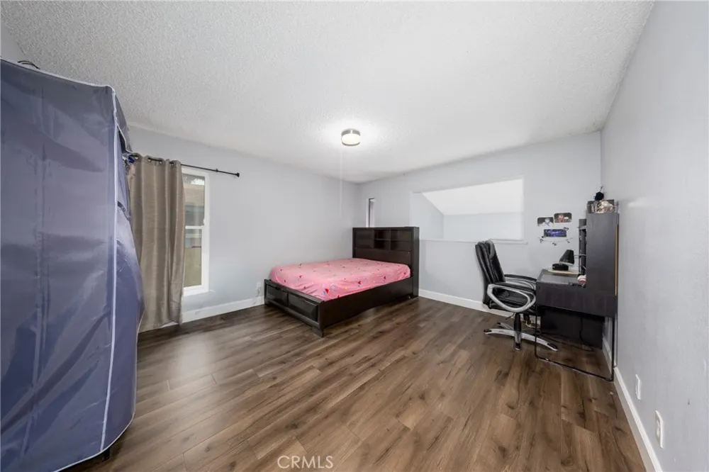 861 S Mountain Ontario, CA 91762