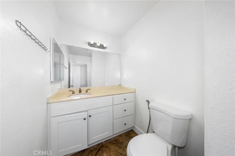 861 S Mountain Ontario, CA 91762