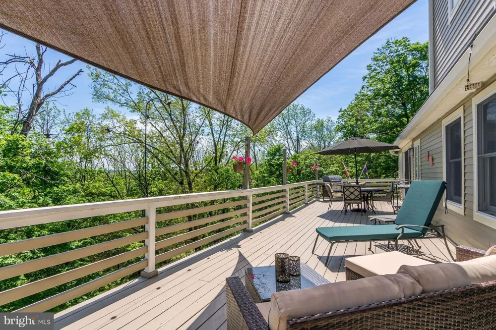 272 HEADQUARTERS ROAD Erwinna, PA 18920
