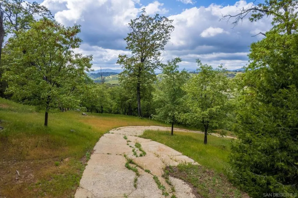 4129 Eagle Peak Julian, CA 92036