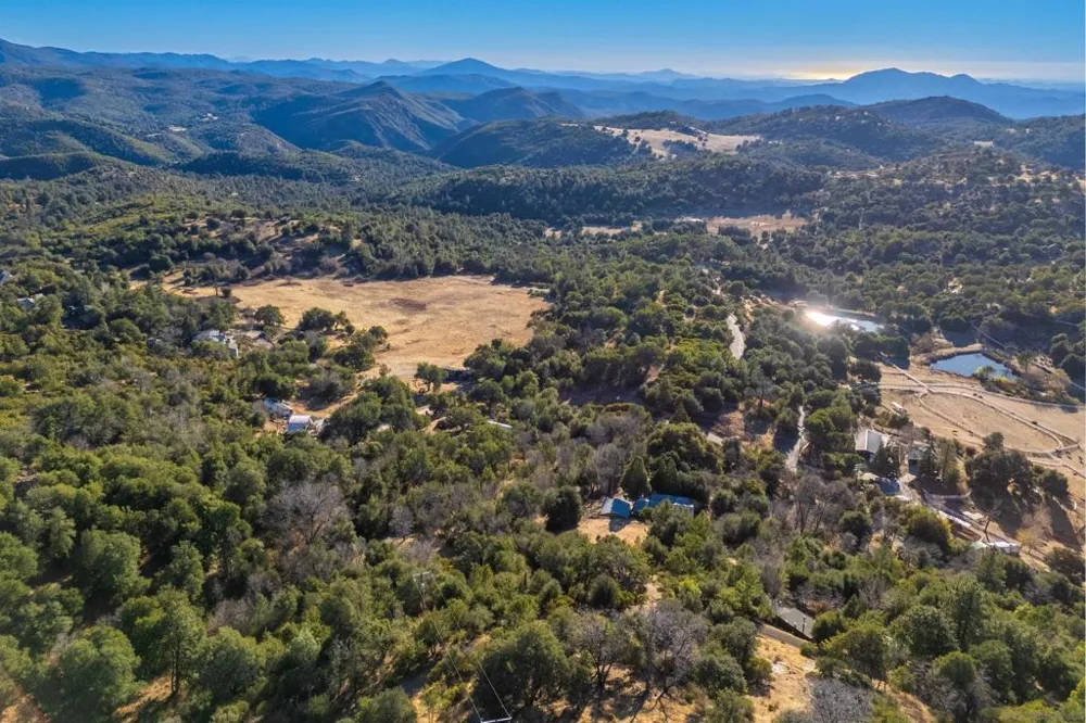 5298 Pine Hills Rd. Julian, CA 92036