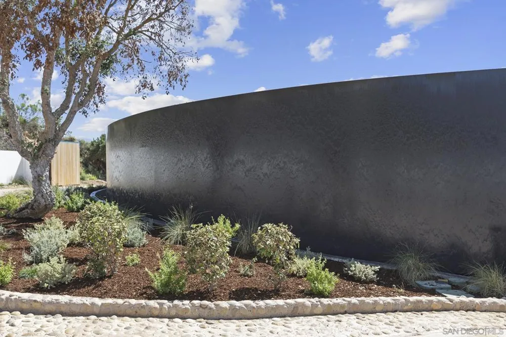 7151 Romero Loop La Jolla, CA 92037
