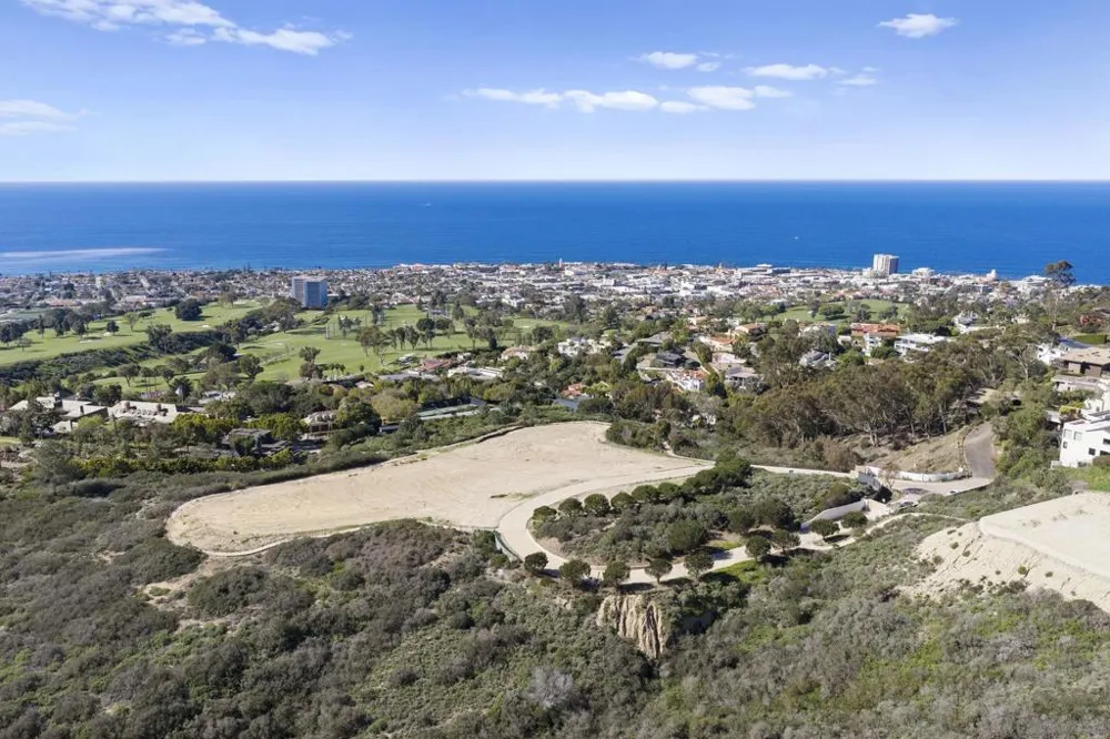 7151 Romero Loop La Jolla, CA 92037