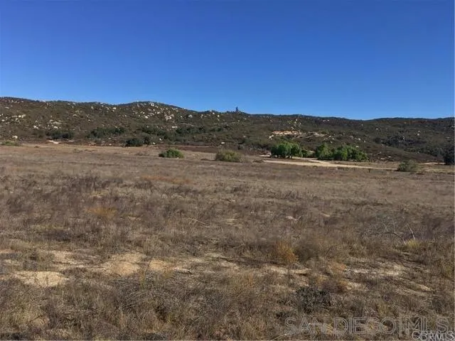 44715 E Benton Rd Hemet, CA 92544