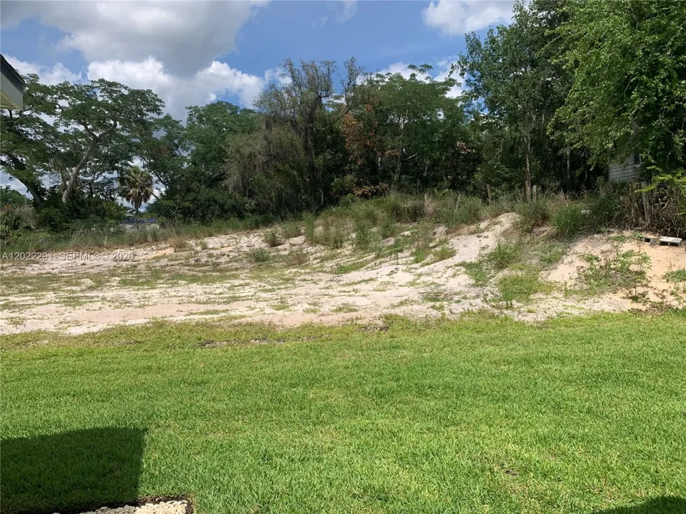 116 CLINTON AVE Lake Placid, FL 33852