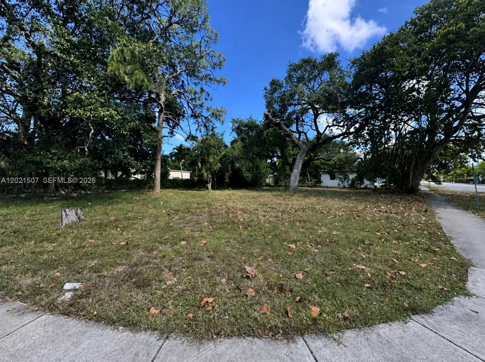 16301 NW 32nd Ave Miami Gardens, FL 33054