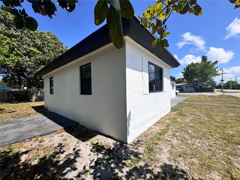 16301 NW 32nd Ave Miami Gardens, FL 33054
