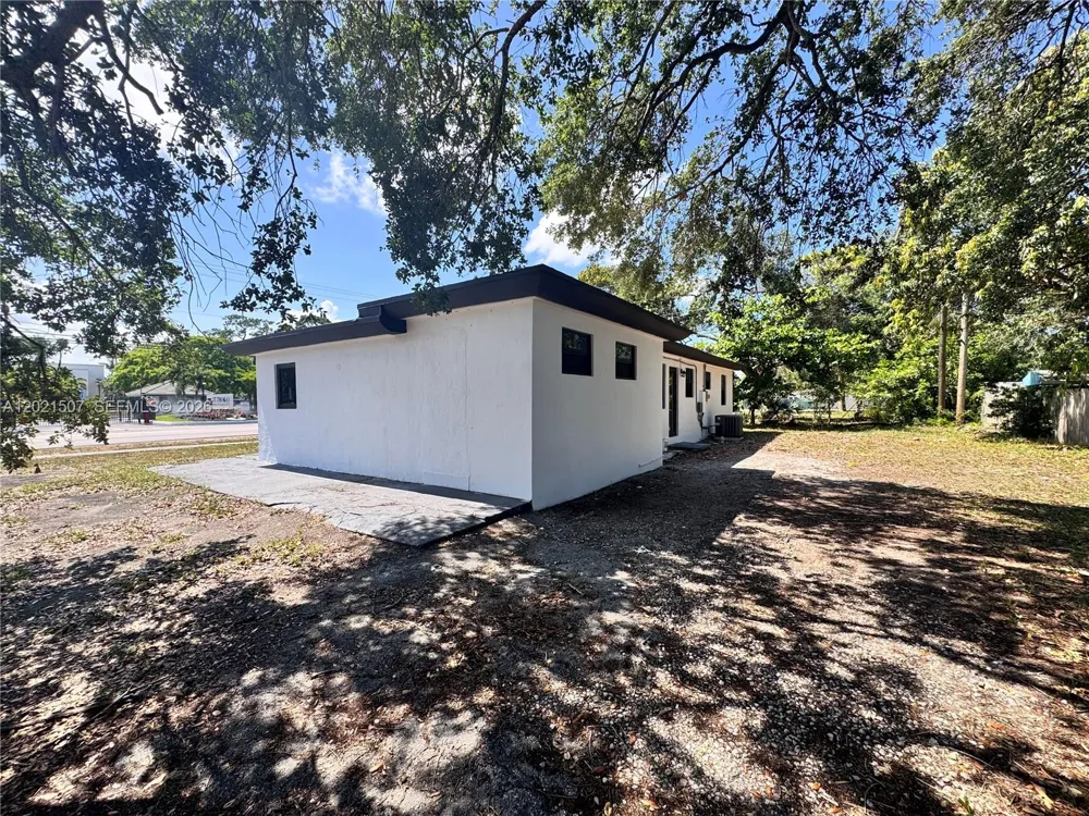 16301 NW 32nd Ave Miami Gardens, FL 33054