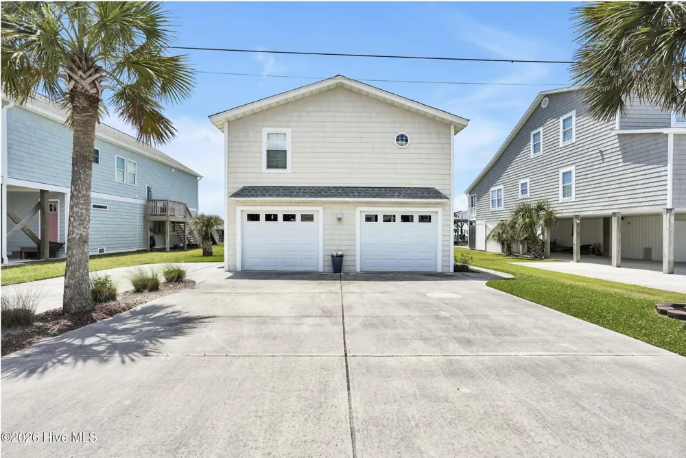 4069 4th Street Surf City, NC 28445