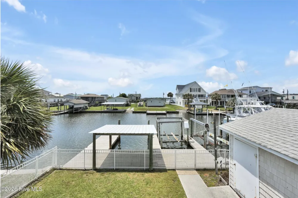 4069 4th Street Surf City, NC 28445