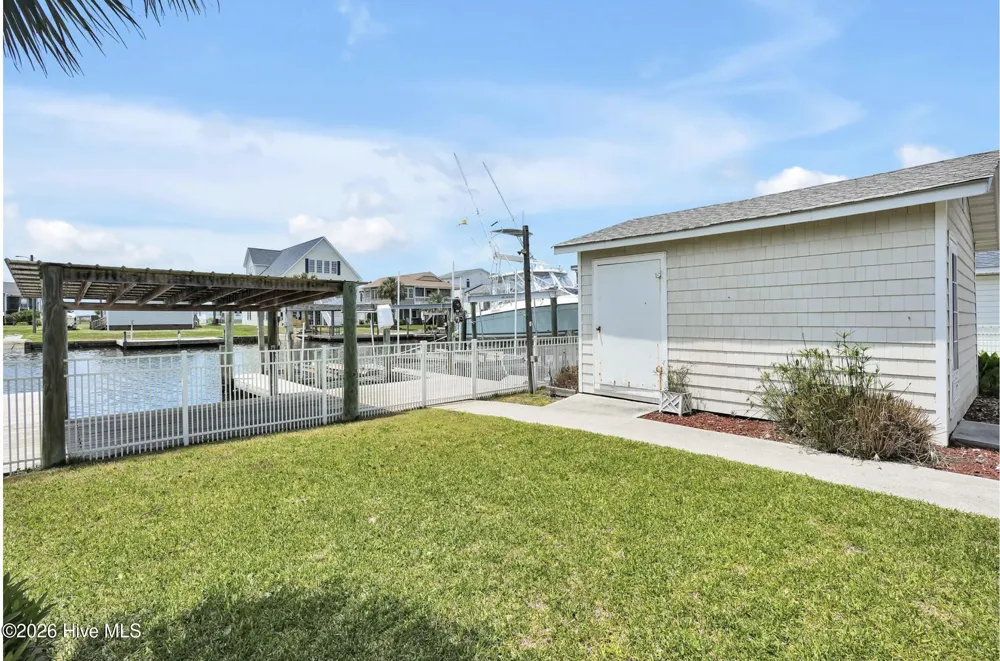 4069 4th Street Surf City, NC 28445