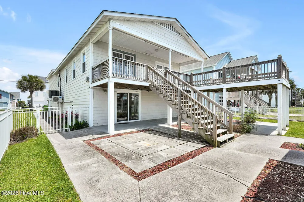 4069 4th Street Surf City, NC 28445