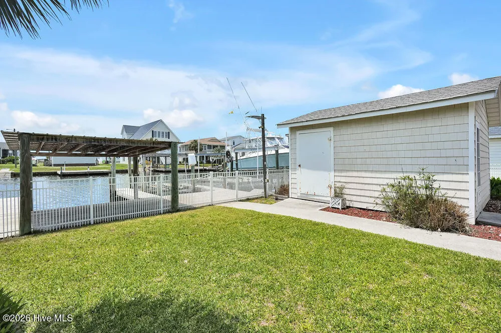4069 4th Street Surf City, NC 28445