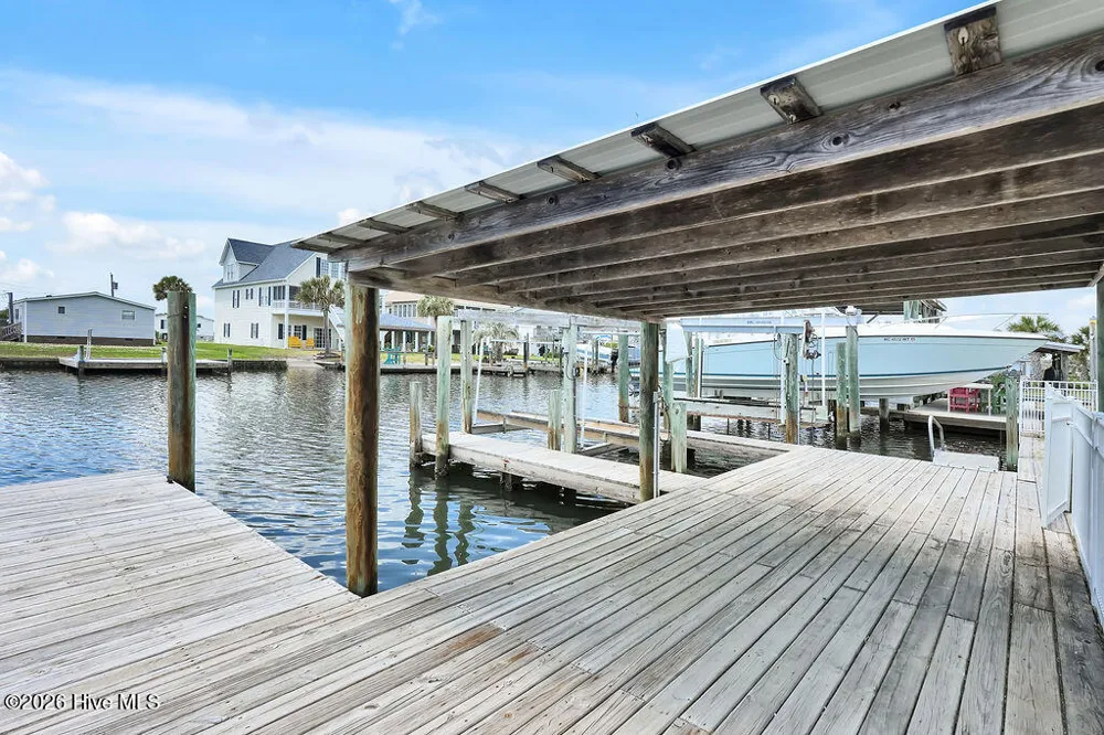 4069 4th Street Surf City, NC 28445