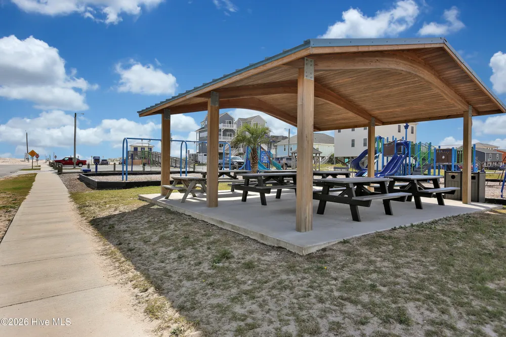4069 4th Street Surf City, NC 28445