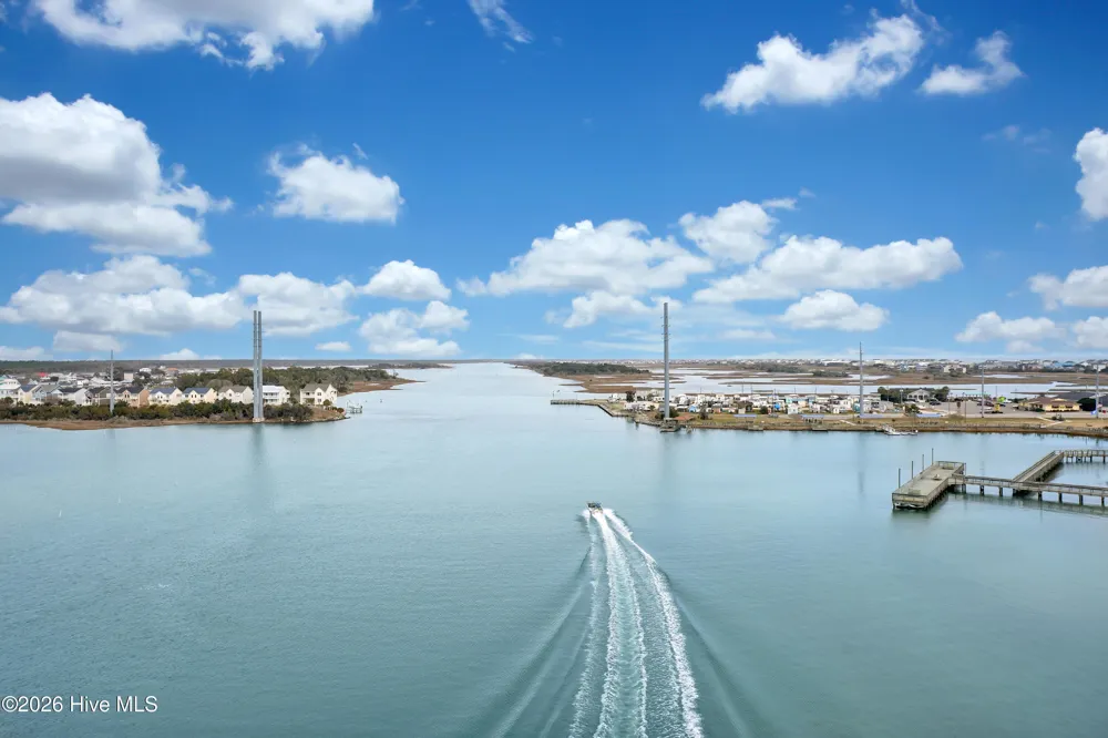 4069 4th Street Surf City, NC 28445