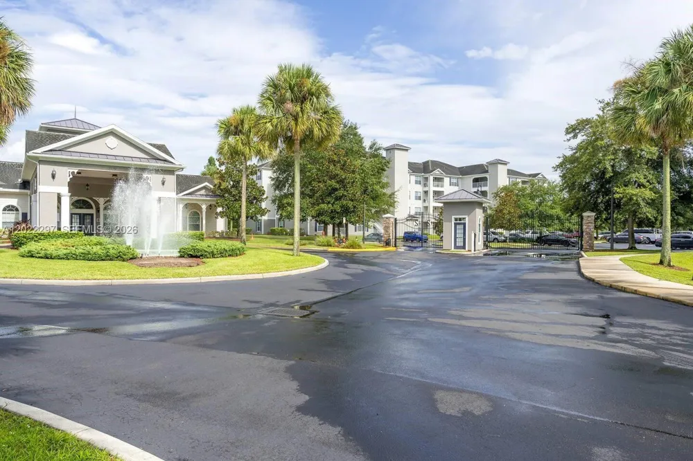 3175 feltrim Place #305 Kissimmee, FL 34747