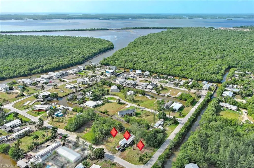 102 Egret Lane Everglades City, FL 34139