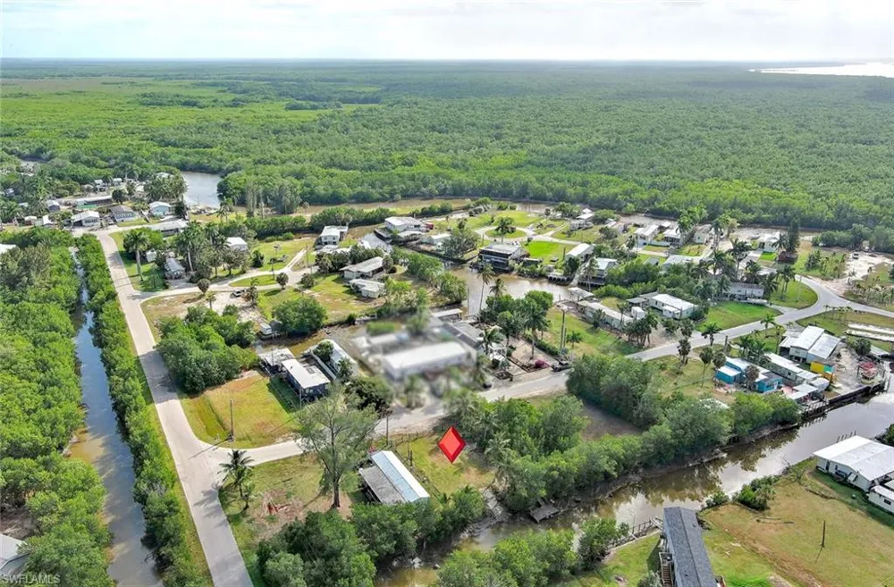 102 Egret Lane Everglades City, FL 34139
