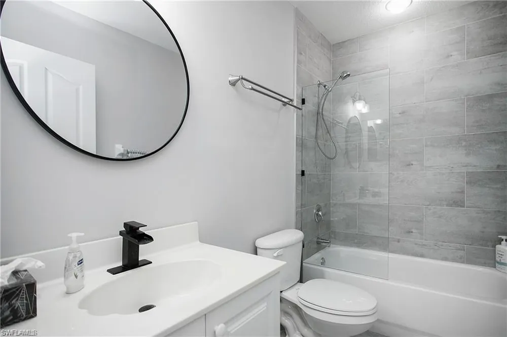 700 Diamond Circle #706 Naples, FL 34110