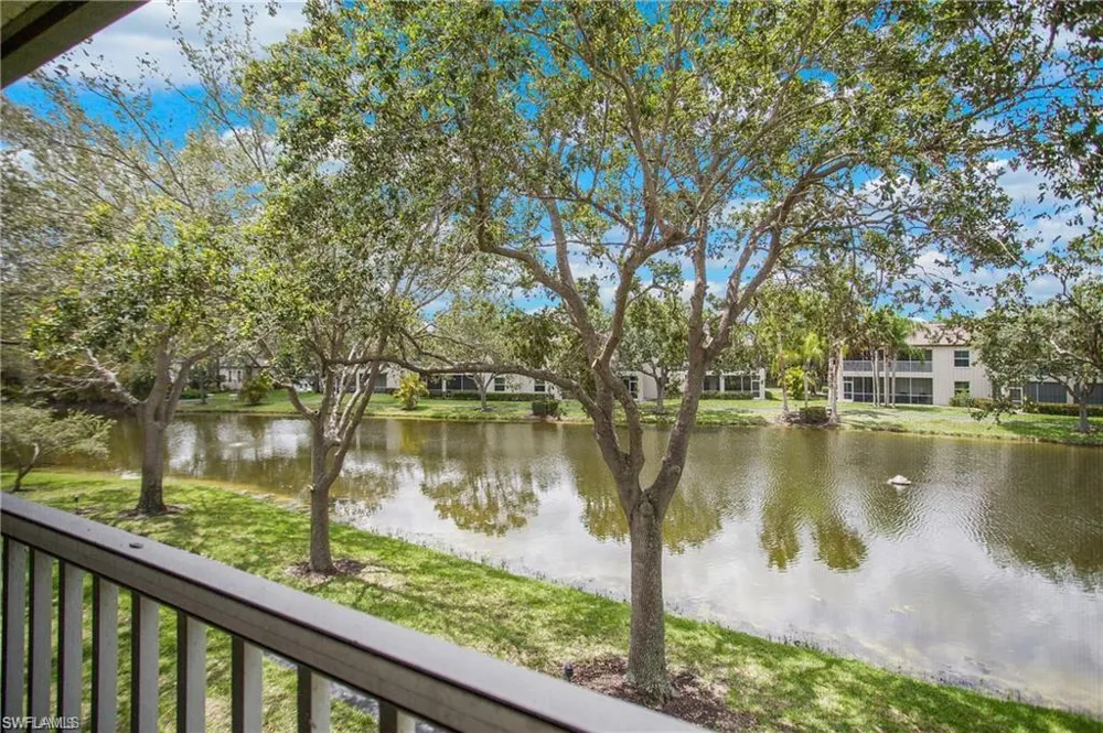 700 Diamond Circle #706 Naples, FL 34110