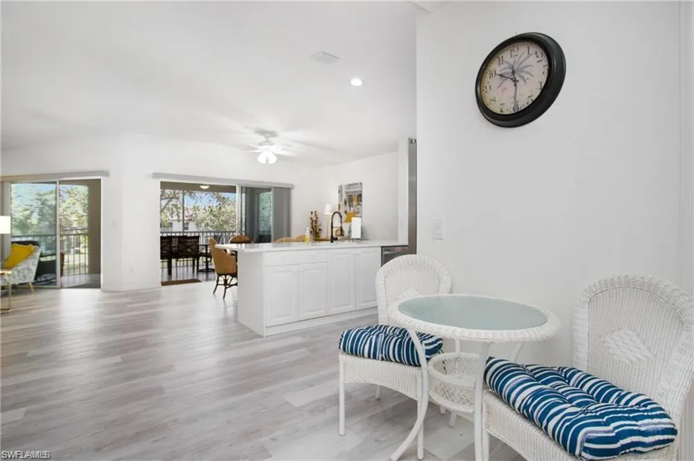 700 Diamond Circle #706 Naples, FL 34110