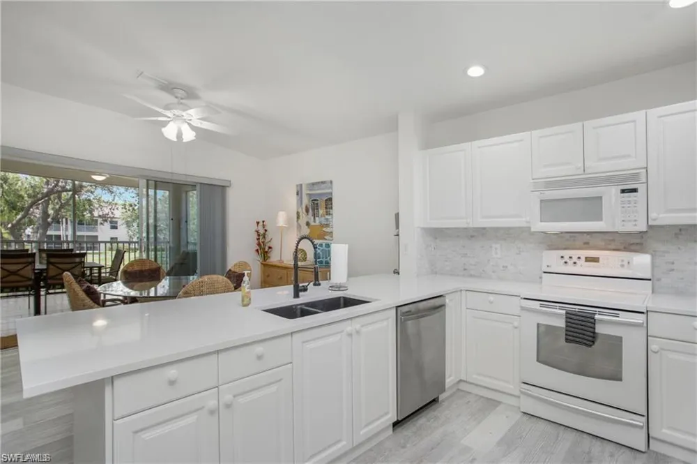 700 Diamond Circle #706 Naples, FL 34110