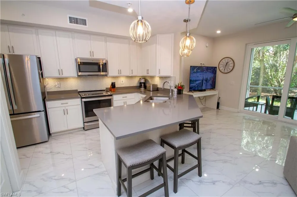 244 Indies Drive E #101 Naples, FL 34114