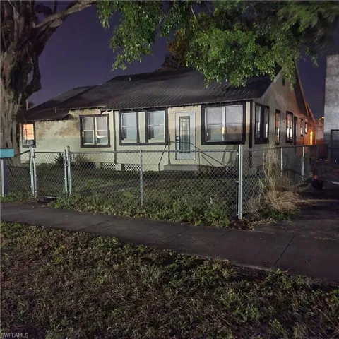 341 E EL PASO AVENUE