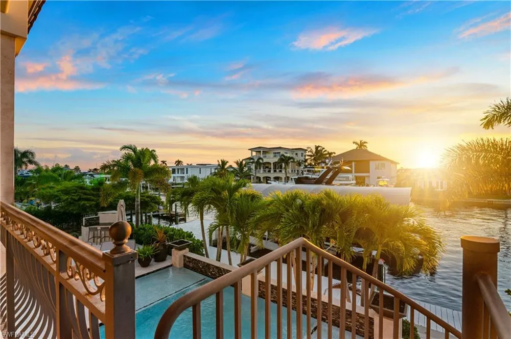 18291 Deep Passage Lane Fort Myers Beach, FL 33931