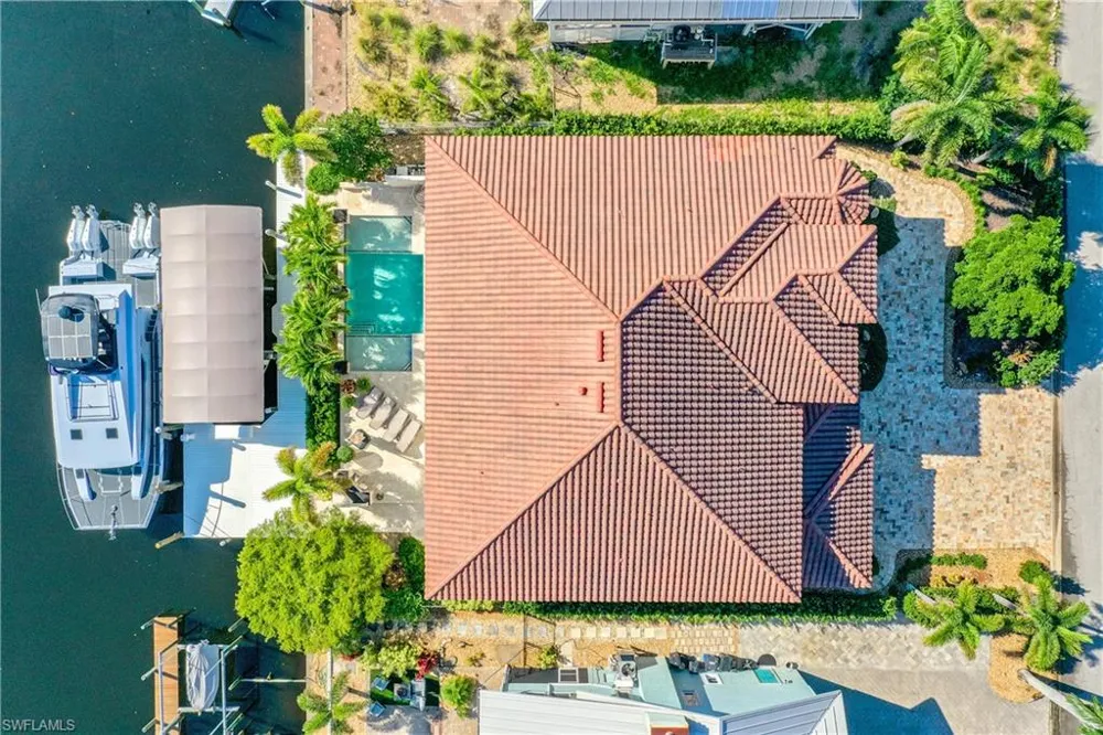 18291 Deep Passage Lane Fort Myers Beach, FL 33931