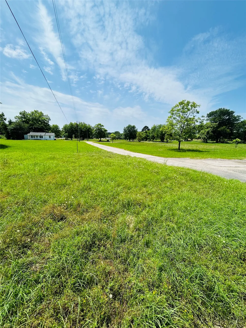 610 6th Street Chandler, TX 75758