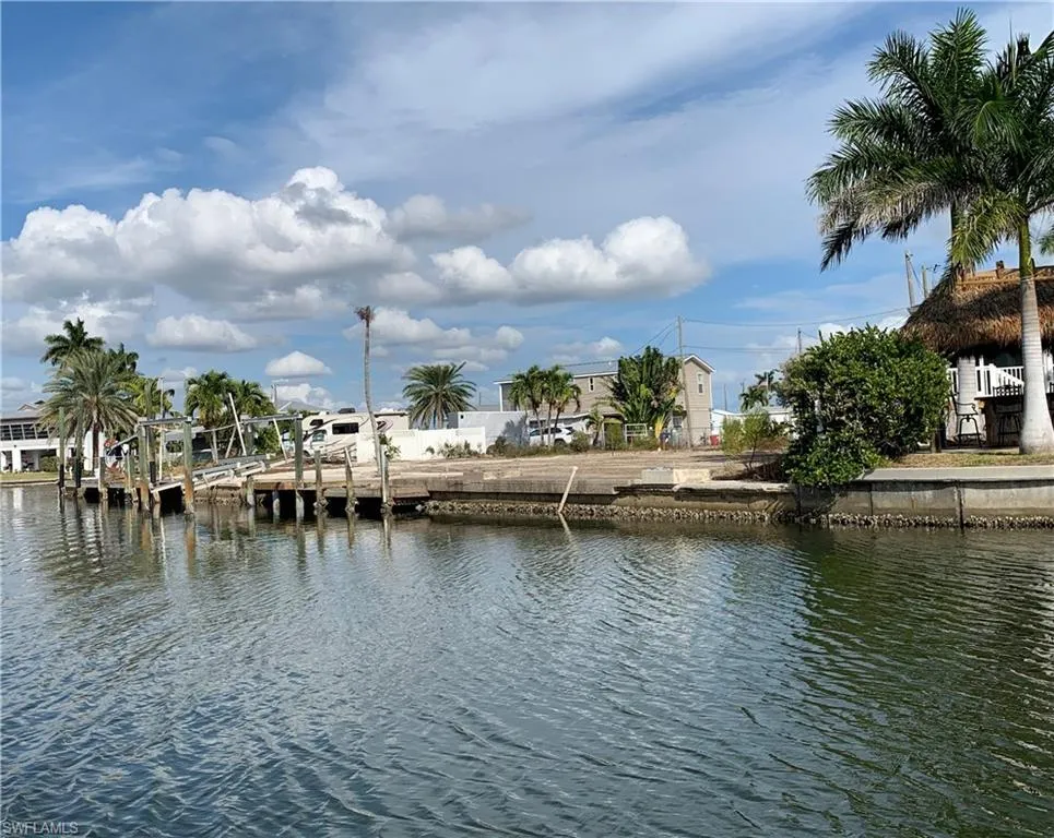 3977 Coconut Drive St. James City, FL 33956
