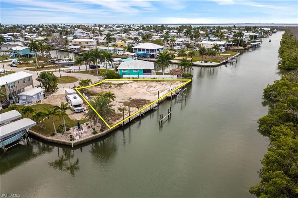 3977 Coconut Drive St. James City, FL 33956