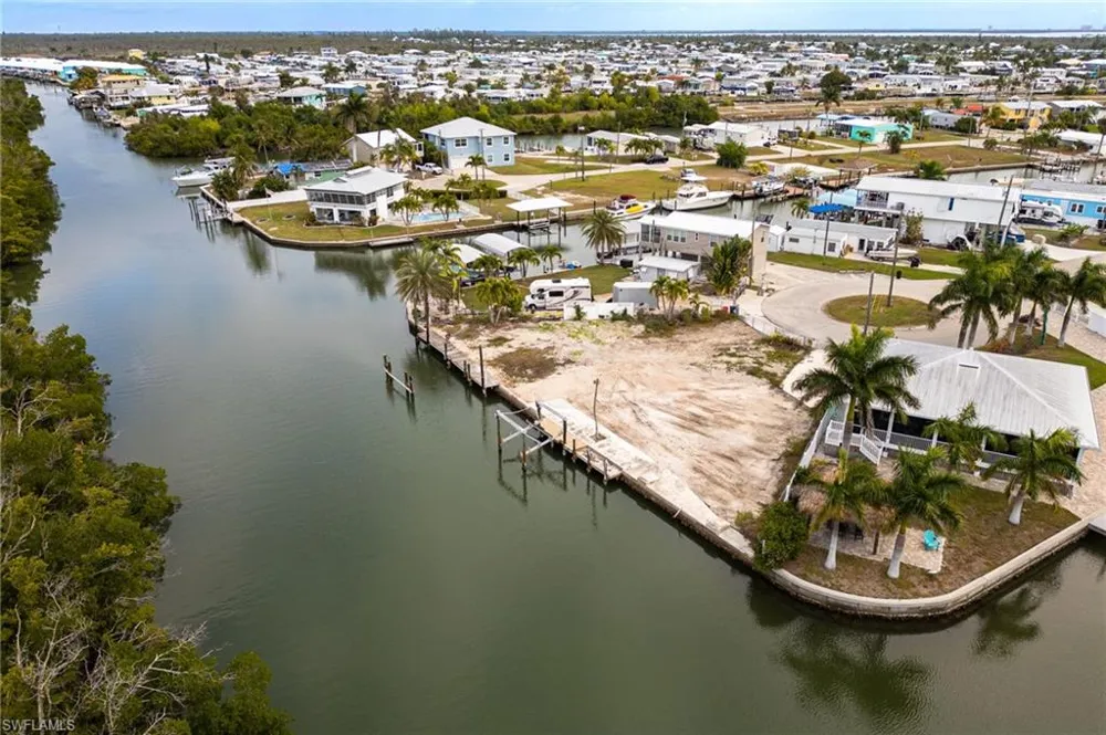 3977 Coconut Drive St. James City, FL 33956