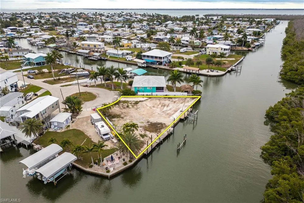 3977 Coconut Drive St. James City, FL 33956