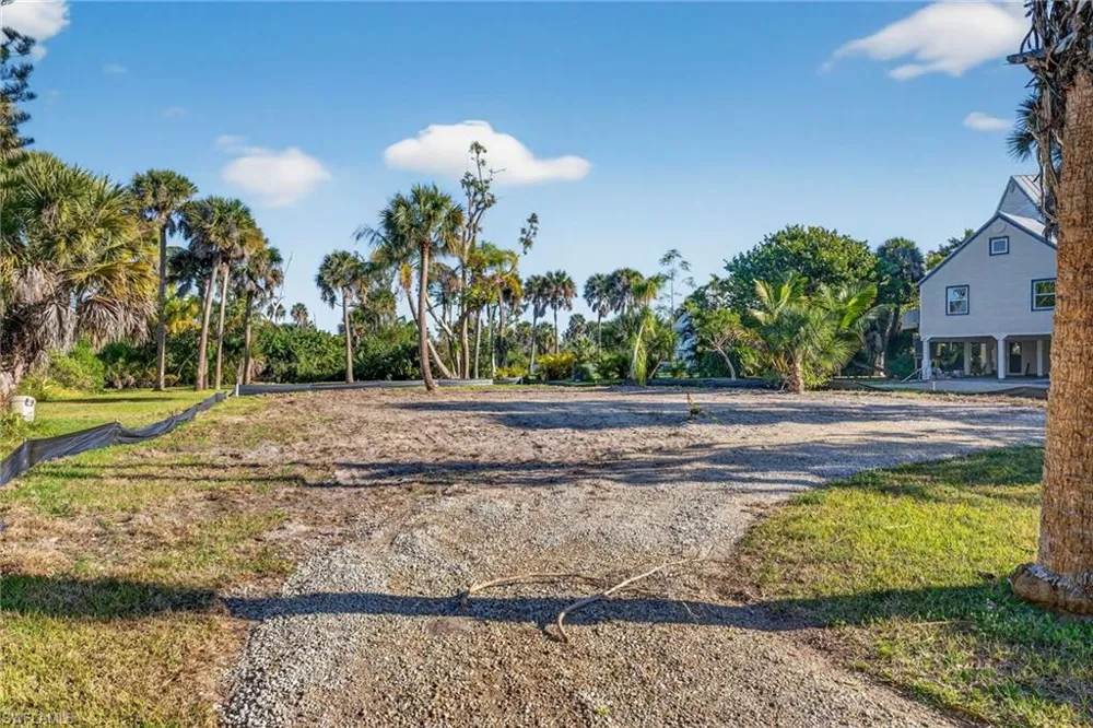 1835 Ardsley Way Sanibel, FL 33957
