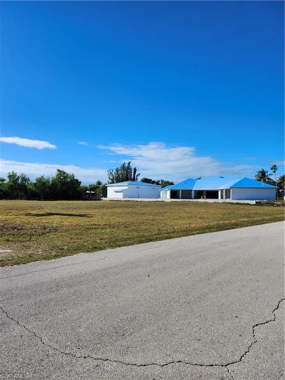 7665 Barrancas Avenue Bokeelia, FL 33922