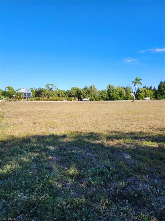 7665 Barrancas Avenue Bokeelia, FL 33922