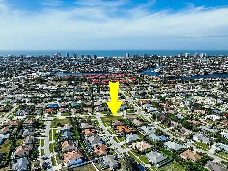 1318 Freeport Avenue Marco Island, FL 34145