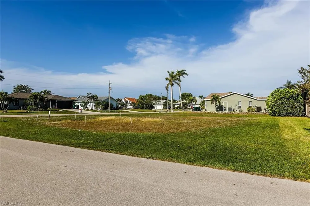 1318 Freeport Avenue Marco Island, FL 34145