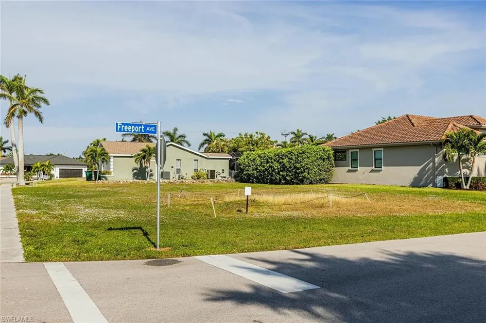 1318 Freeport Avenue Marco Island, FL 34145