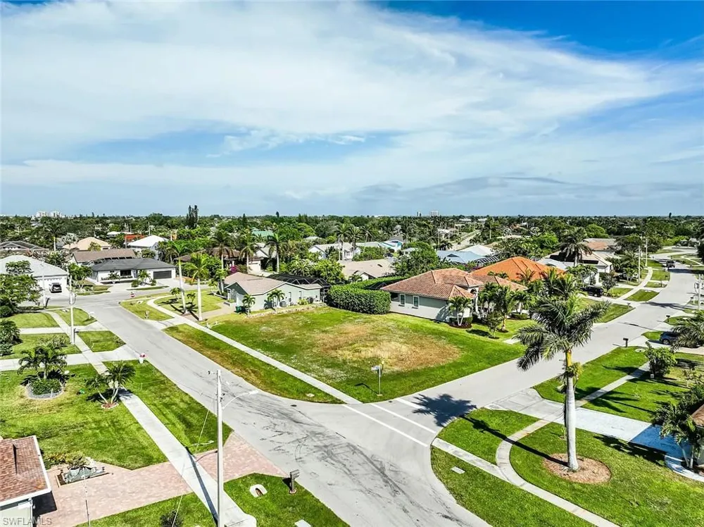 1318 Freeport Avenue Marco Island, FL 34145