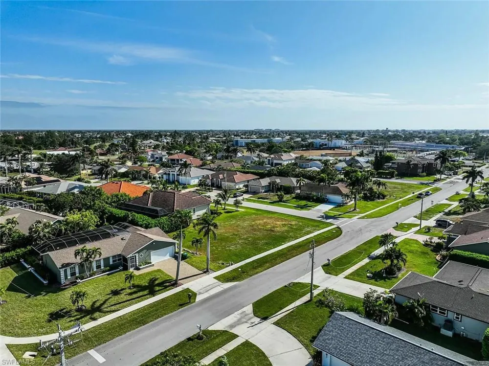 1318 Freeport Avenue Marco Island, FL 34145