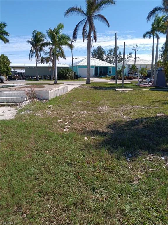 2413 York Road St. James City, FL 33956
