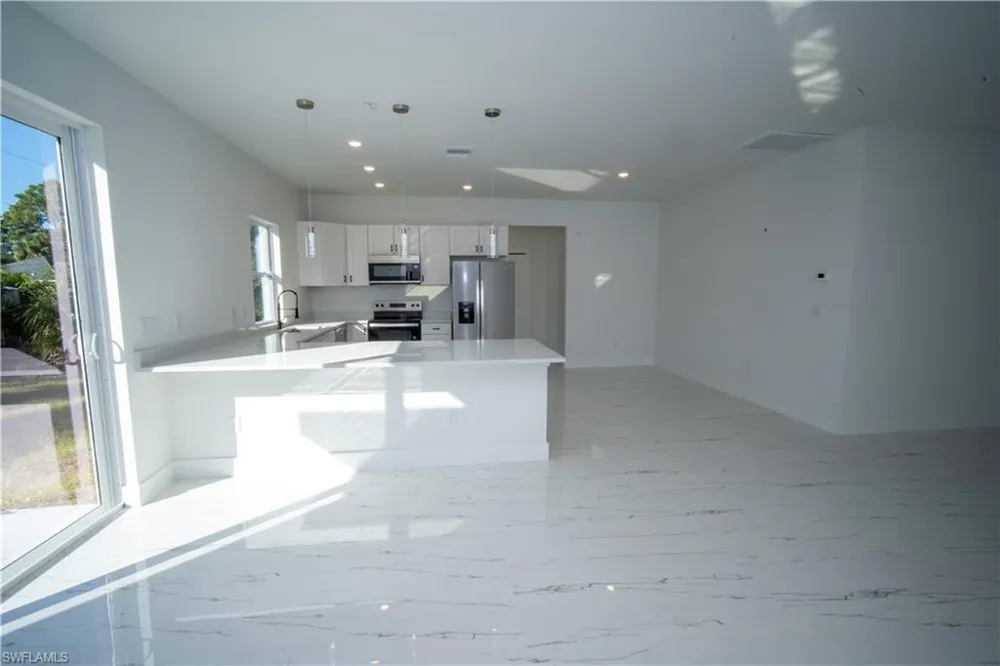 18141 E Wintergarden Avenue Port Charlotte, FL 33948