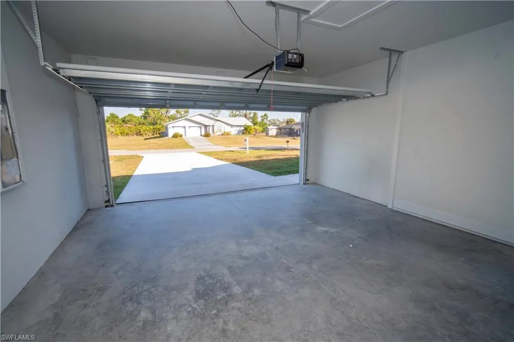 18141 E Wintergarden Avenue Port Charlotte, FL 33948