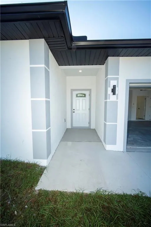 18141 E Wintergarden Avenue Port Charlotte, FL 33948