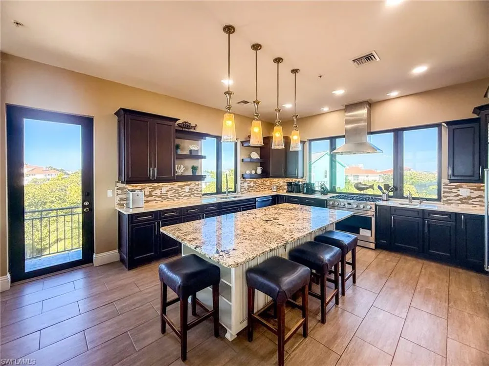 660 Gulf Lane Upper Captiva, FL 33924