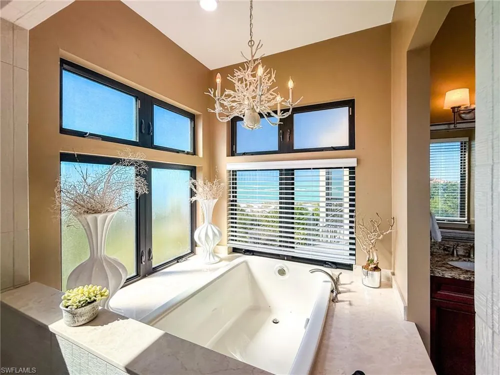 660 Gulf Lane Upper Captiva, FL 33924